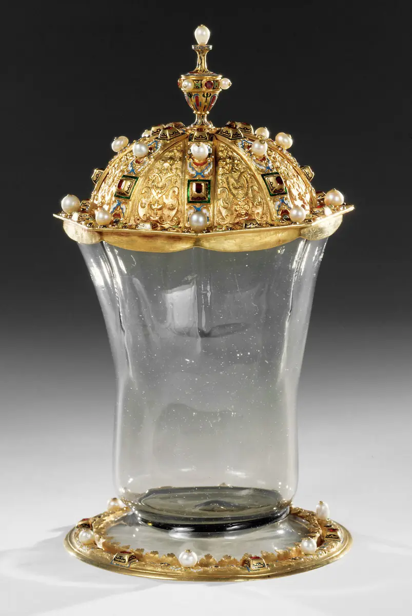Deckelbecher