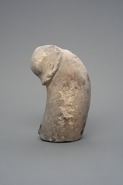 Großer Phallus, Fragment einer Statue?