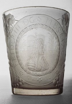 Becher mit Portrait des Kurfürsten Friedrich III. von Brandenburg