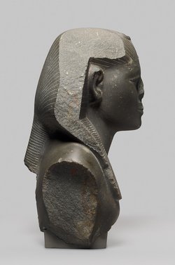 Büste einer Statue von König Amenemhet V. Sechemkare
