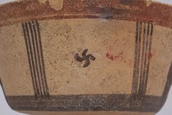 Becher der Bichrome III Ware