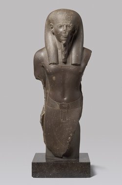 Statue des Gottes Imichentwer