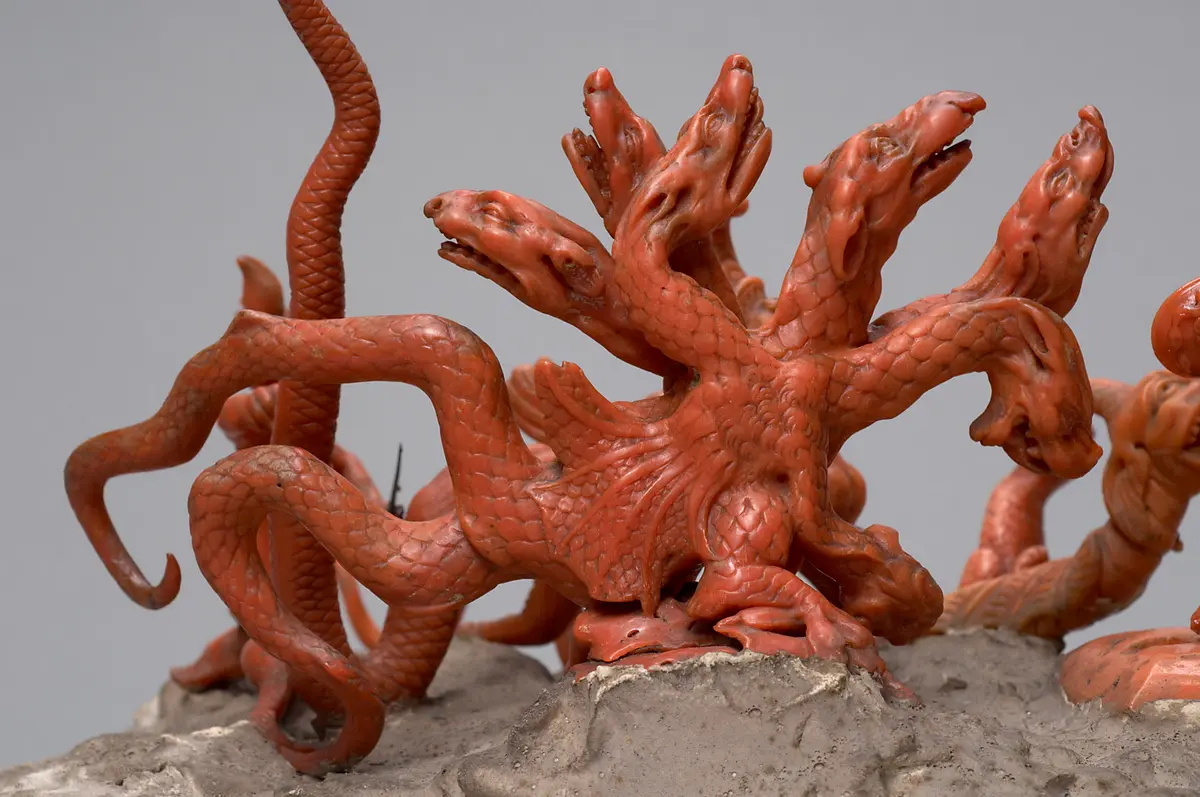 Statuette; Skulptur, Koralle, Naturalie, Herkules im Kampf mit der Hydra