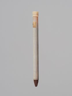Bleistift eines Schreibzeugs in Gestalt einer Säule