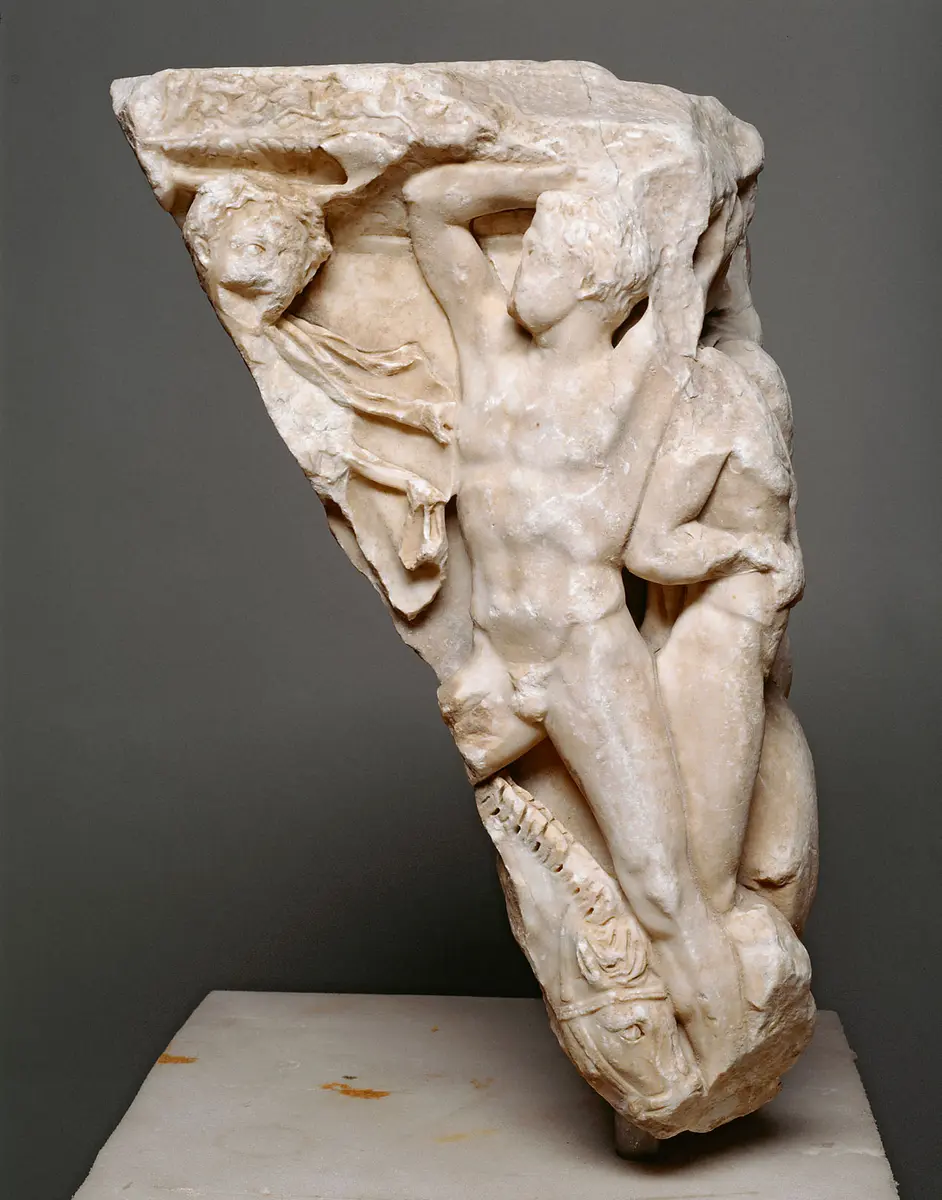 Fragment eines Amazonensarkophags