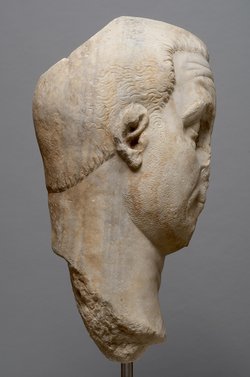Kolossales Porträt: Kaiser Licinius