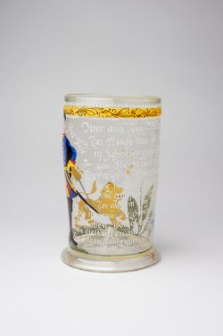 Humpen mit Karl XII. und Huldigungsadresse 
