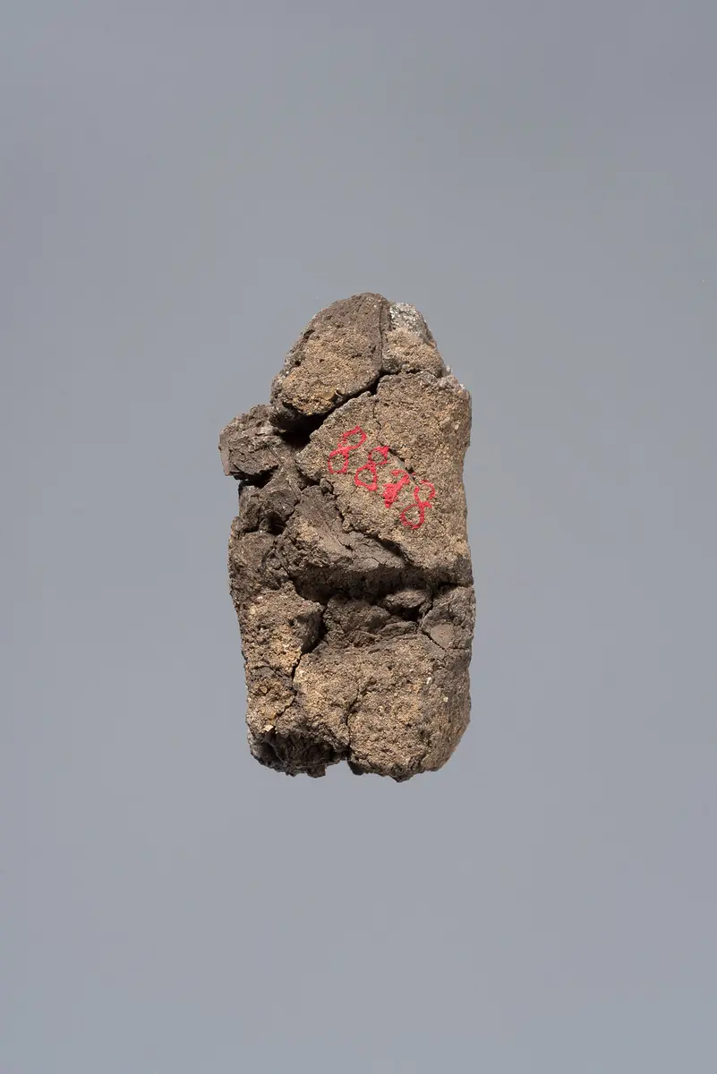 Ächtungsfigur mit Aufschrift