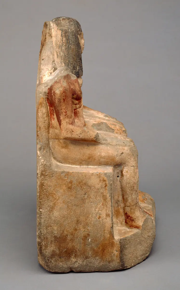 Statue group of Wah-ib with his wife Teri and a son