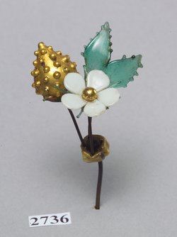 Erdbeerblüte aus Glas