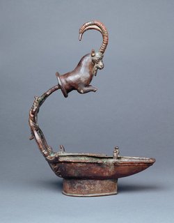 Lampe mit Steinbockprotom