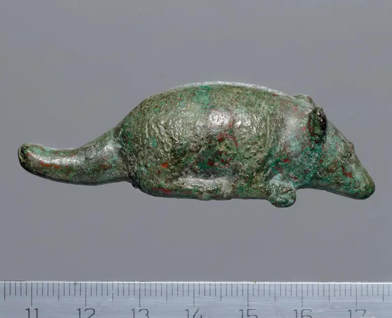 Statuette einer Maus