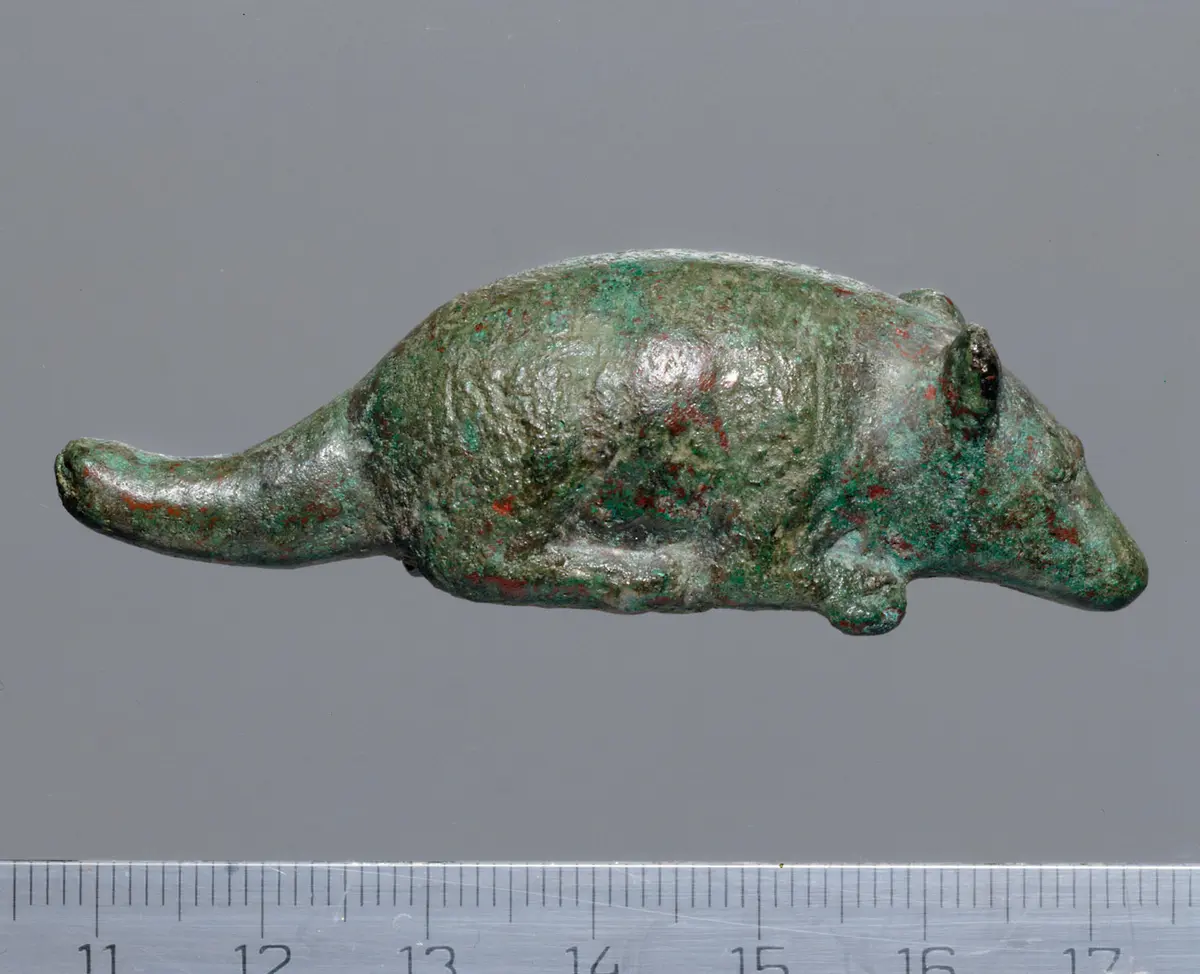 Statuette einer Maus