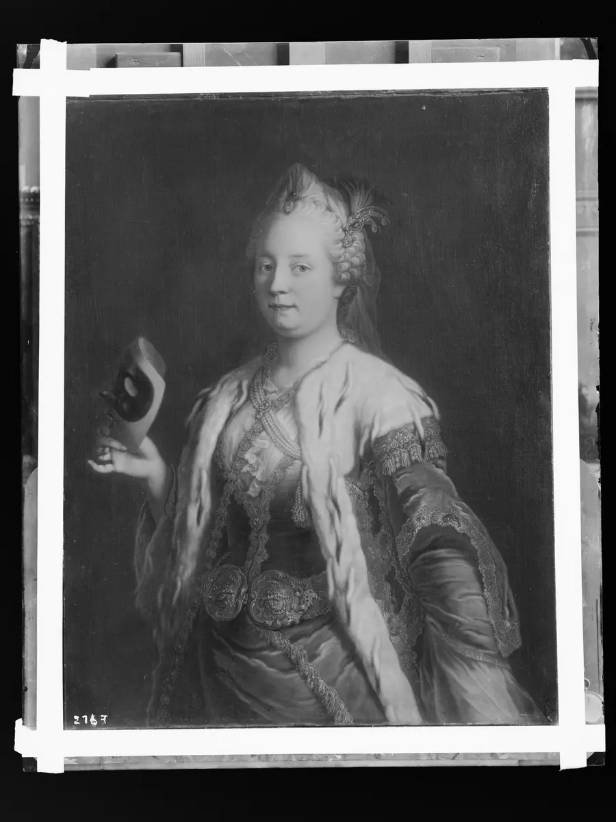Kaiserin Maria Theresia mit einer Maske in der Hand