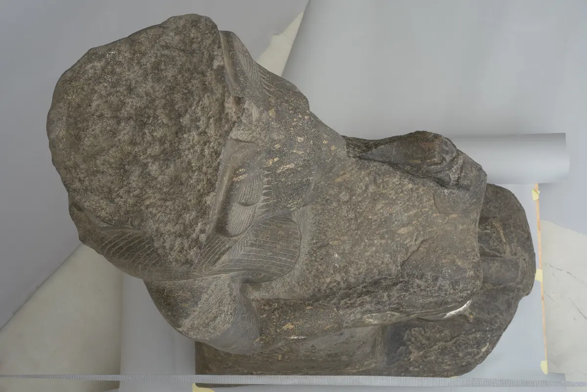 Sitzstatue der Göttin Sachmet