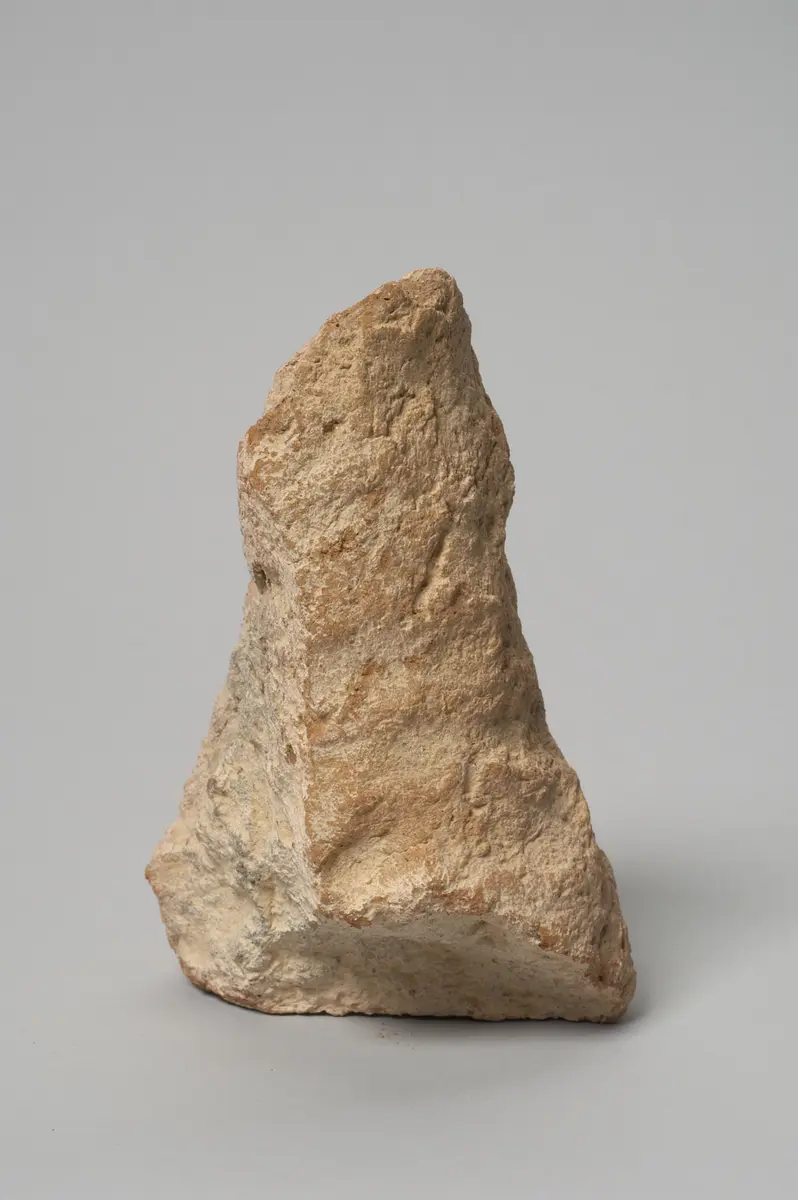 Fragmentierter Grabkegel des Scheschenk