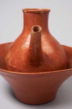 Waschschüssel mit Kanne