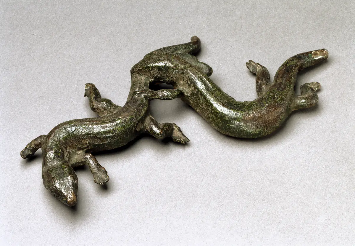 Two Lizards (natural cast)