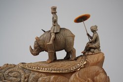 Deckelpokal, Pokal, Aufsatz aus Rhinozeroshorn