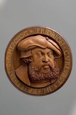 Dosenboden mit Porträt Kurfürst Friedrichs des Weisen von Sachsen (1463-1525)