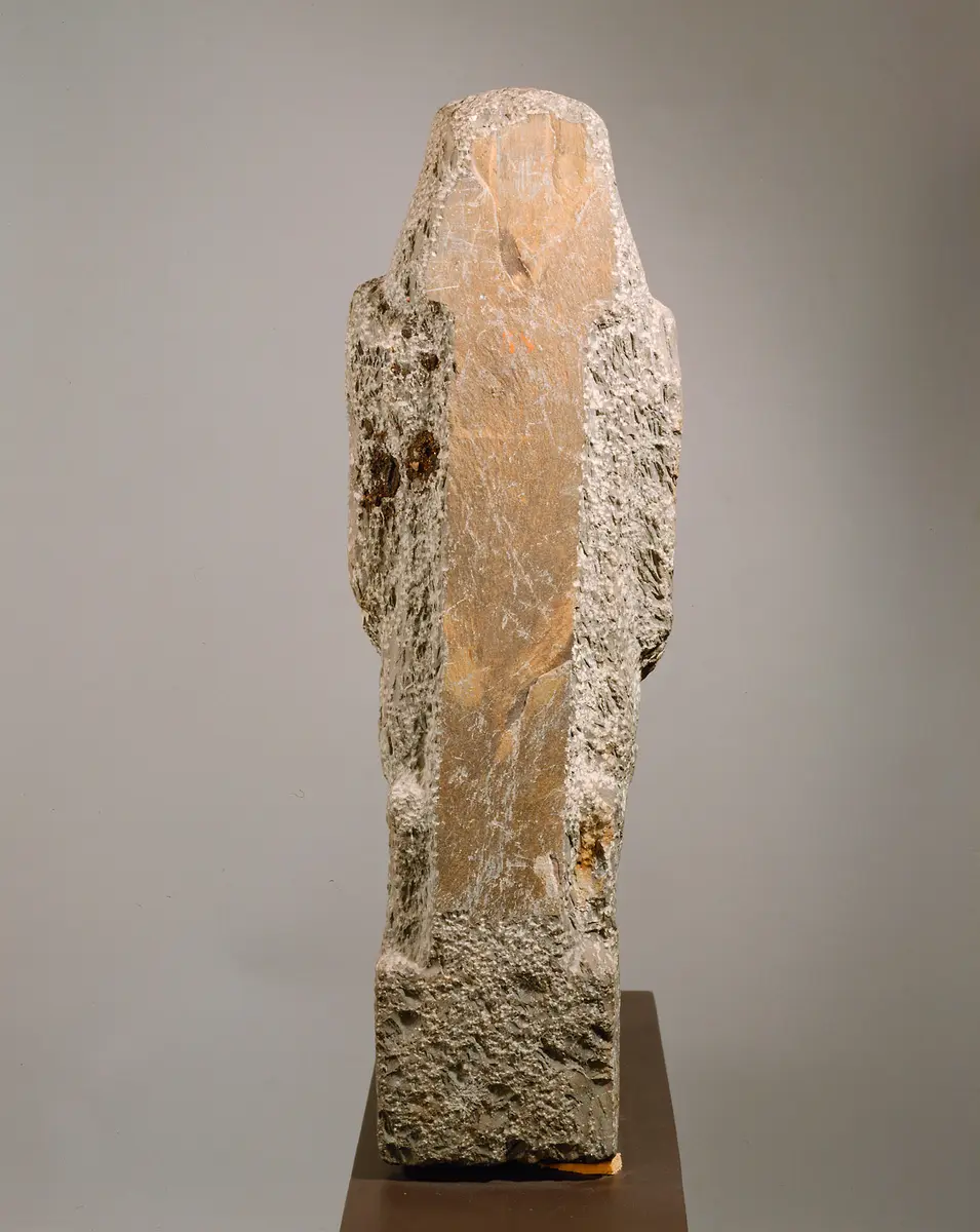 Unvollendete naophore Statue eines Mannes
