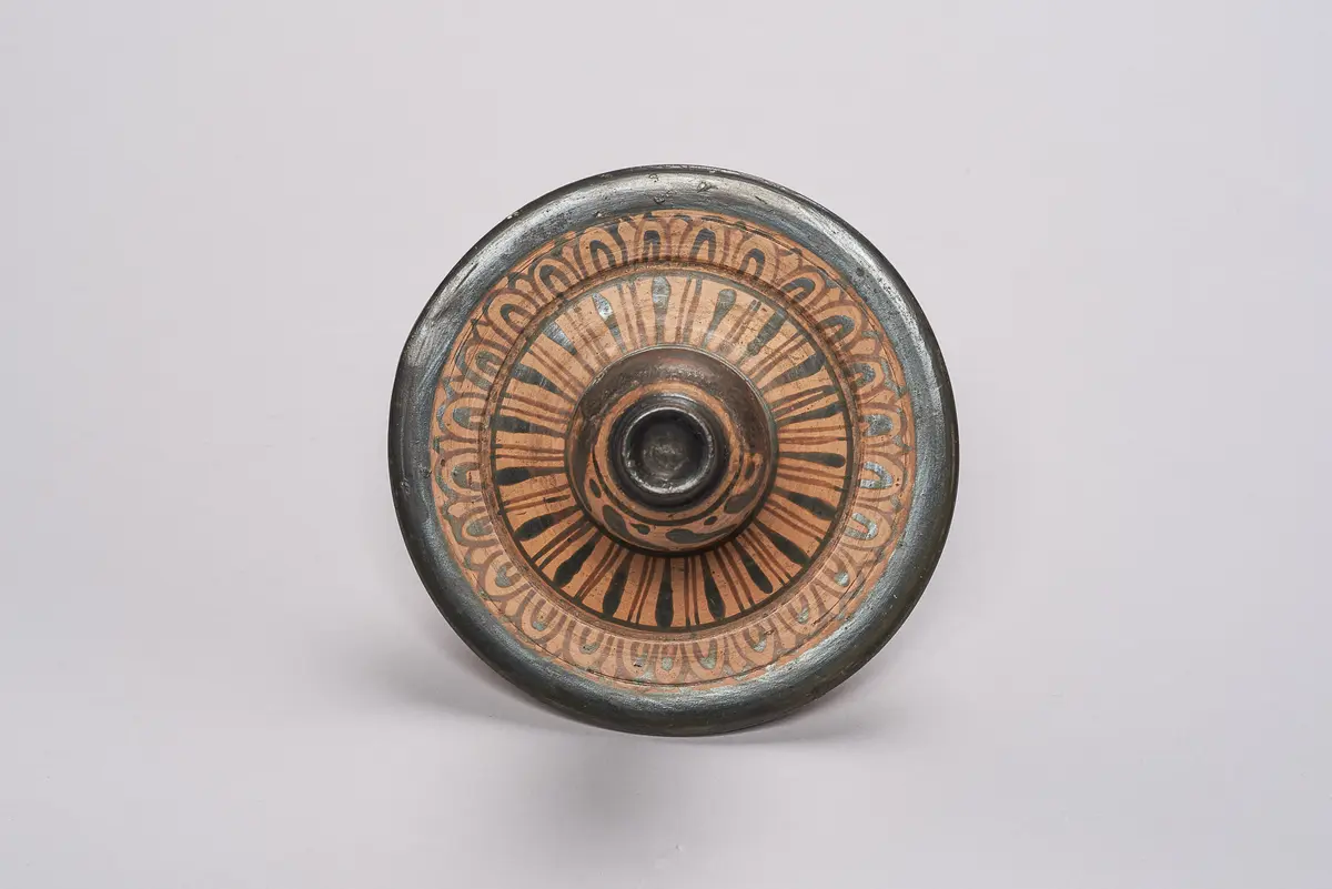 Halsamphora mit Deckel: Satyrn und Mänaden // Mädchen mit Tympanon