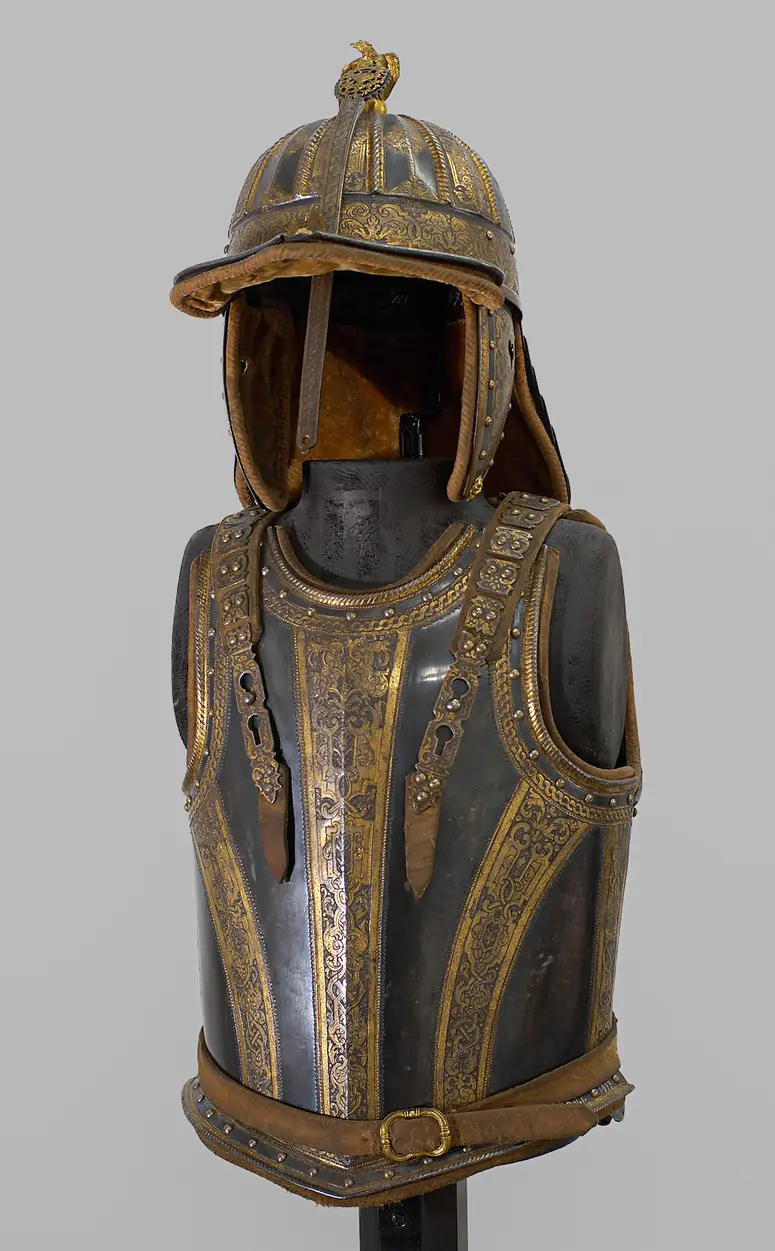 Ungarische Sturmhaube (sog. Zischägge), Brust und Rücken