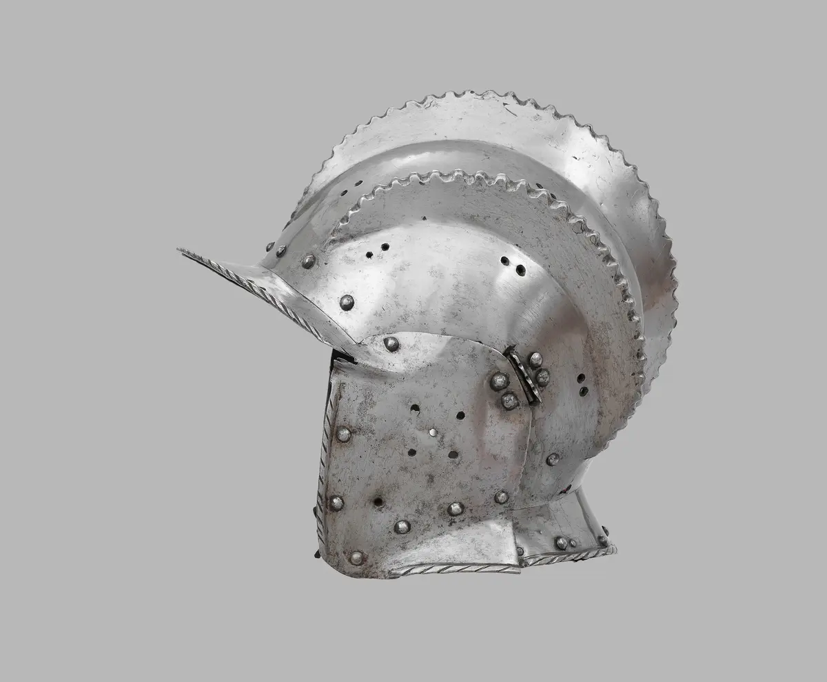Dreikammige Sturmhaube