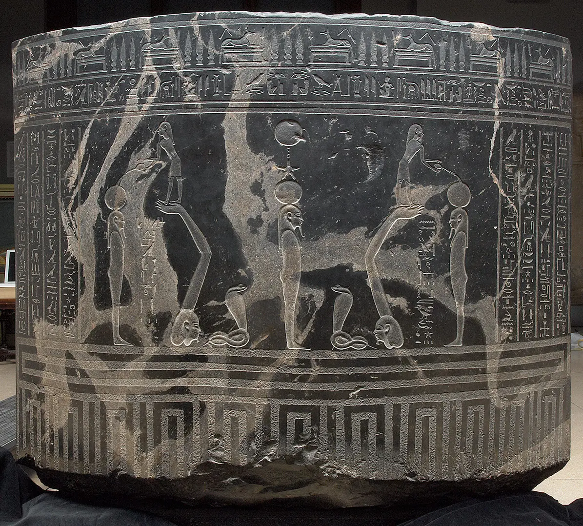 Sarkophag des Priesters Nes-schu-tefnut