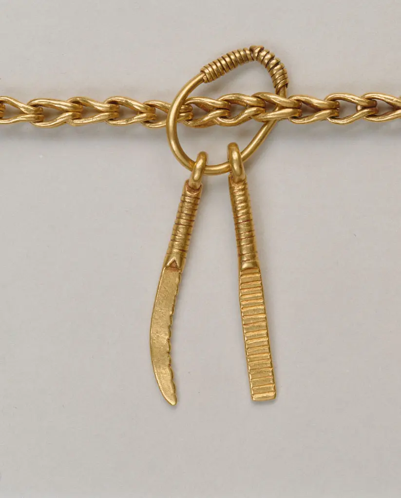 Goldkette mit 52 Anhängern
