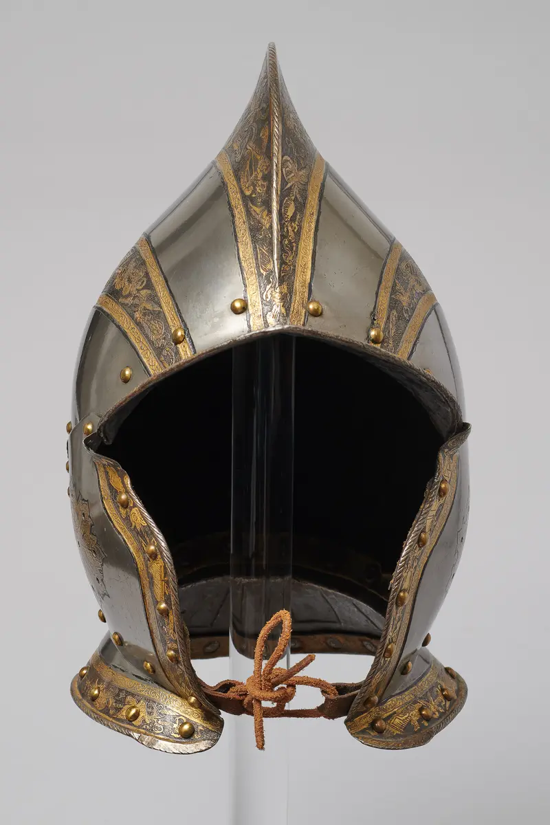 Sturmhaube der Trophäengarnitur