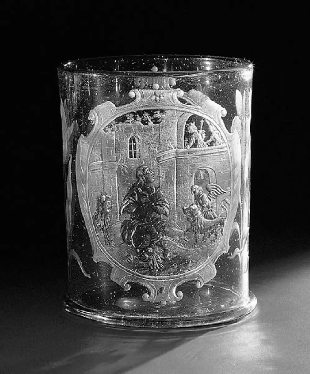 Becher mit Darstellung von Daniel in der Löwengrube und Christus mit dem Lamm Gottes