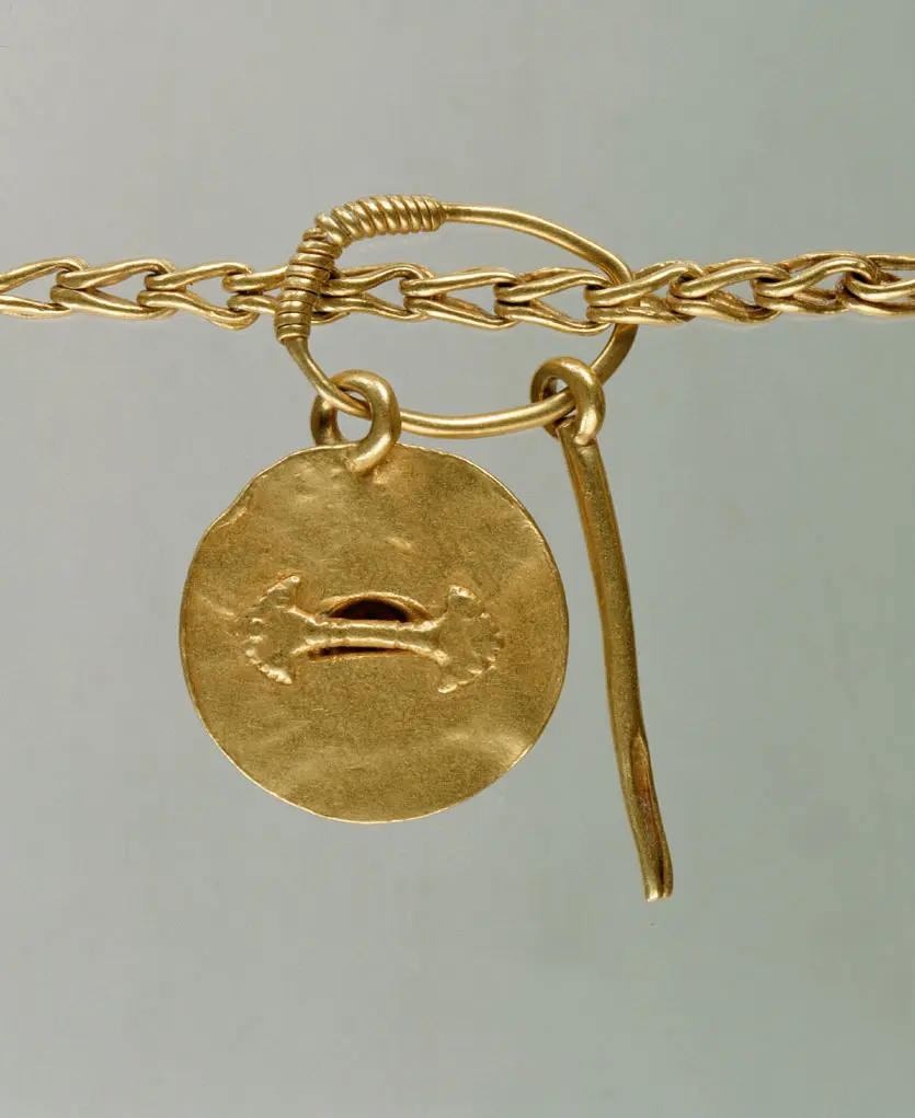 Goldkette mit 52 Anhängern