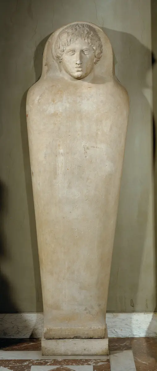Deckel eines anthropoiden Sarkophages