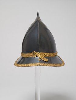 Capacete der blau-goldenen Garnitur