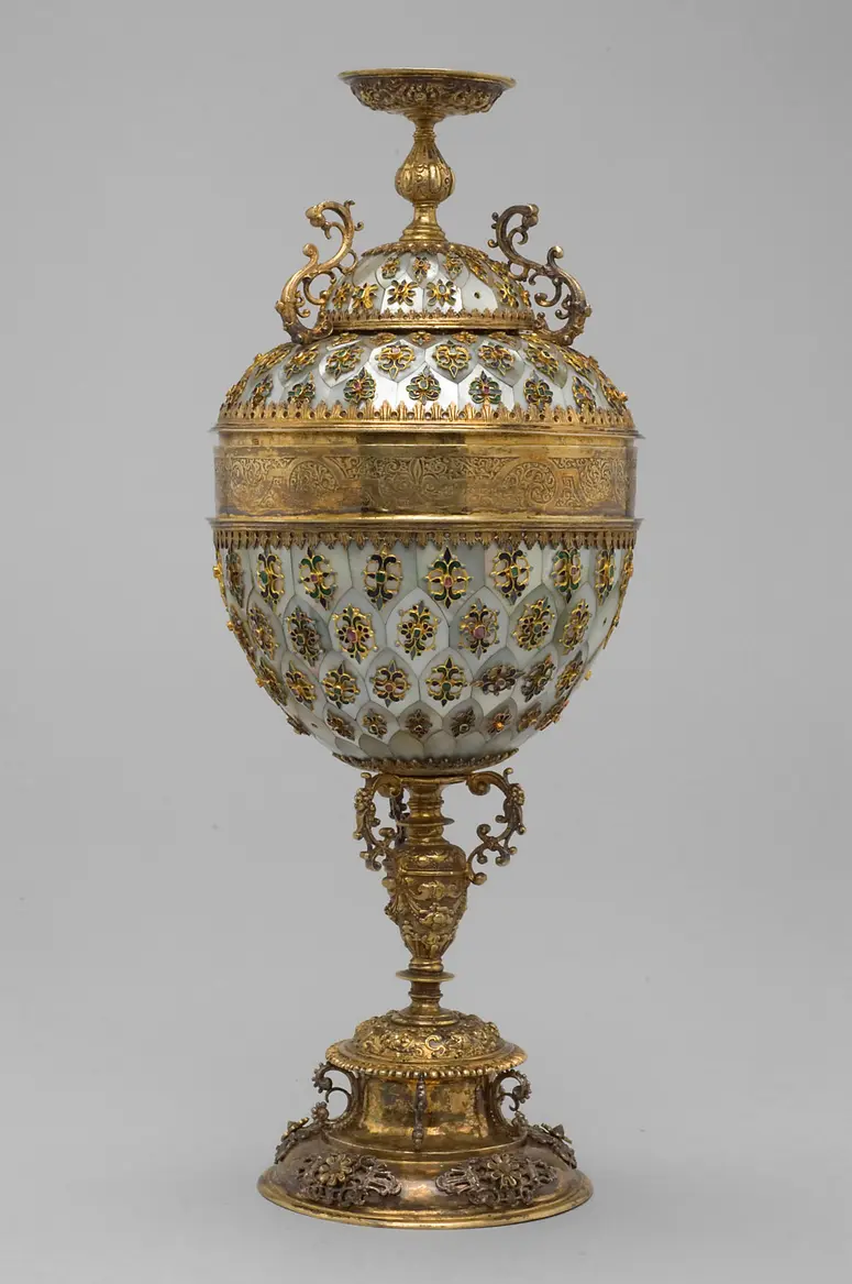 Ten-piece Ensemble of Double and Lidded Cups