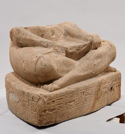 Unterteil einer Schreiberstatue des Her-wedja