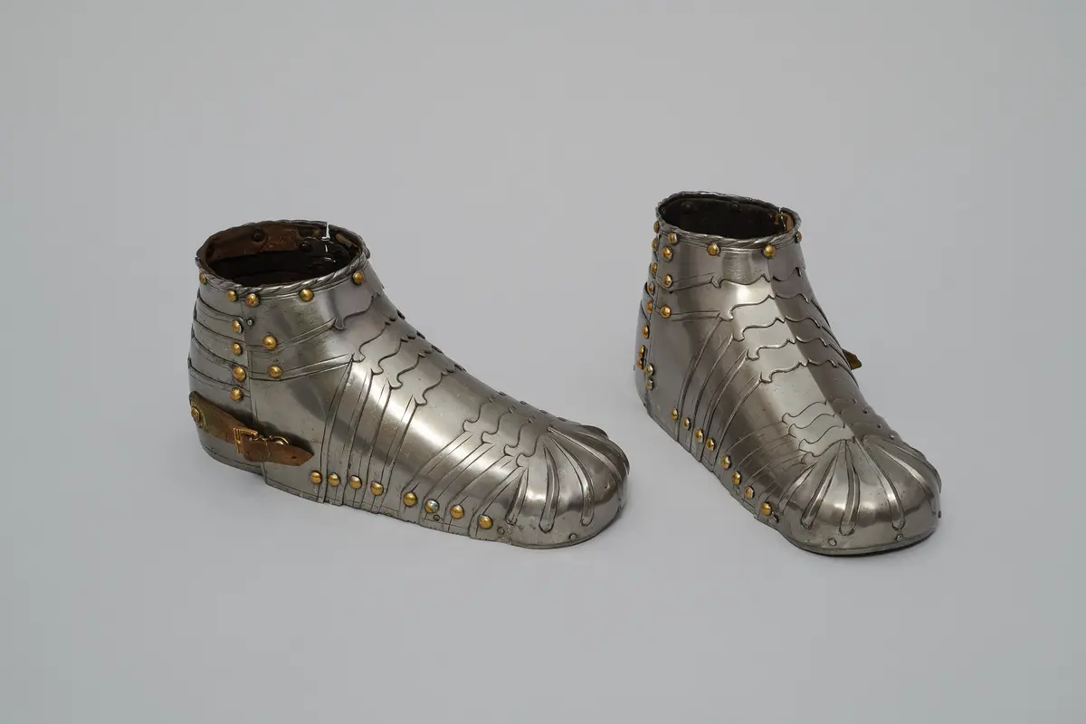Ein Paar Eisenschuhe