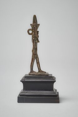 Figur des schreitenden Gottes Nefertem