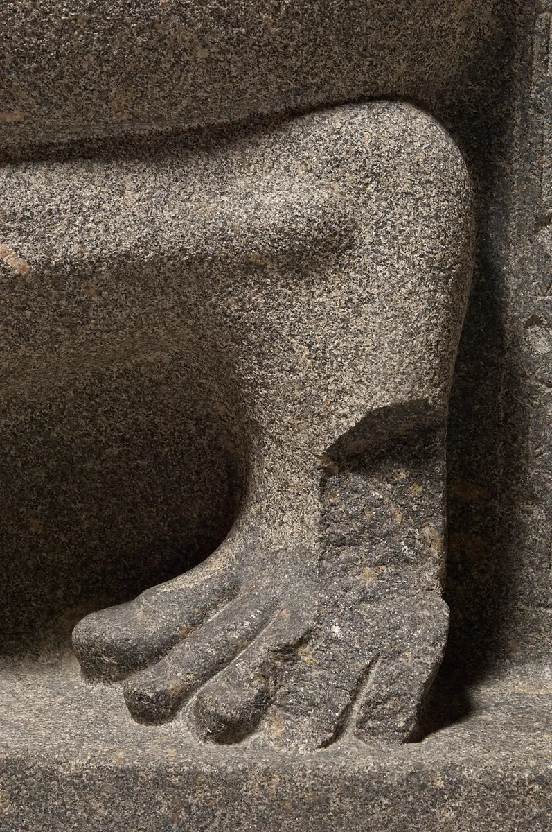 Fragmentierte Statue des Cha-em-waset