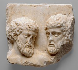 Fragment vom Nordfries des Parthenon, Alte Männer