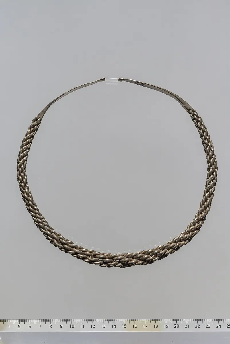 Halsring