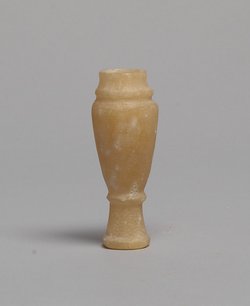 Kleine Vase mit Untersatz
