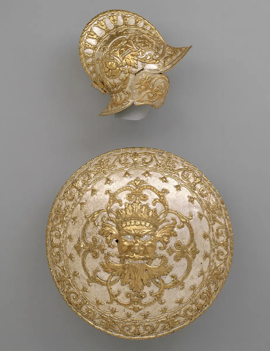 Offene Sturmhaube aus einem All'antica-Ensemble mit Rundschild (A 1348a)
