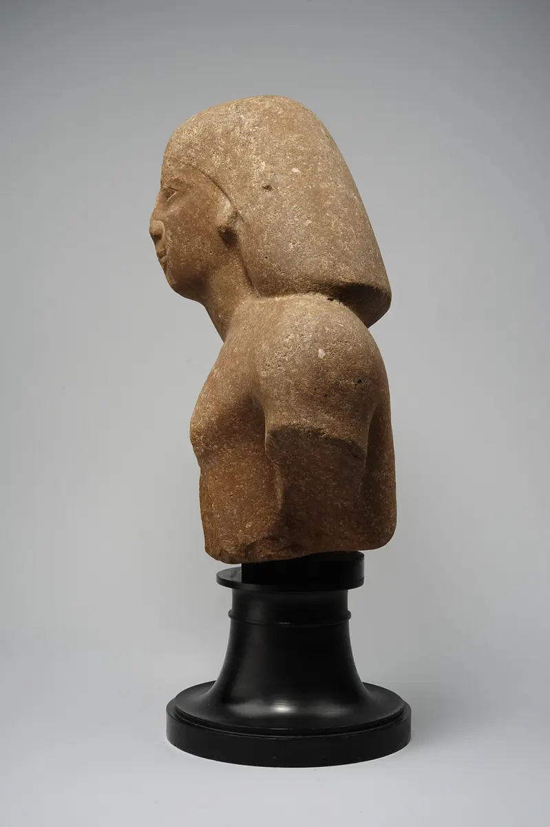 Büste der Statue eines Mannes