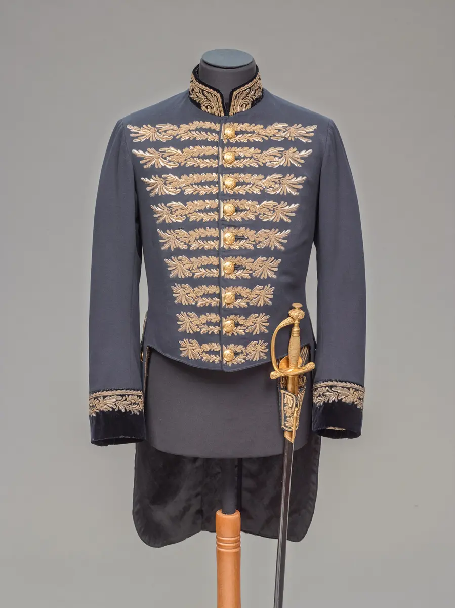 Frack von der Gala-Uniform eines Beamten der 6. Rangsklasse im Ministerium des Äußeren