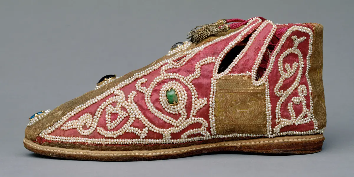 Die Schuhe (Sandalia)