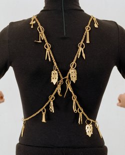 Goldkette mit 52 Anhängern