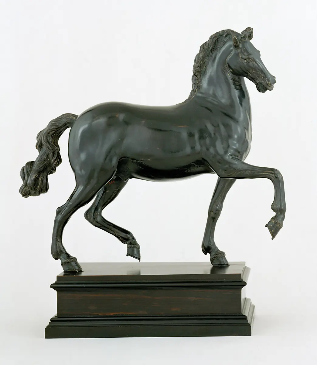 Schreitendes Pferd