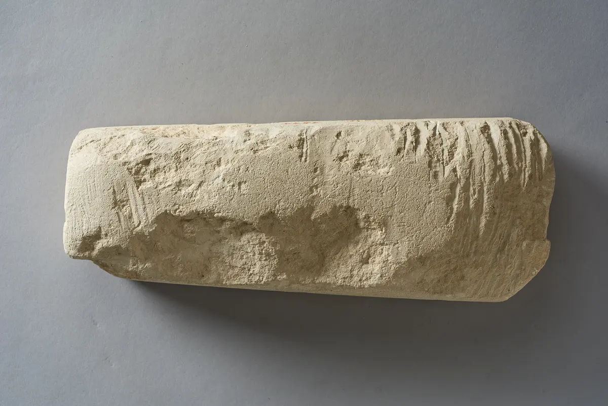 Apis-Stele mit demotischer Aufschrift